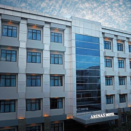 Arinas Hotel Bandar Lampung Esterno foto